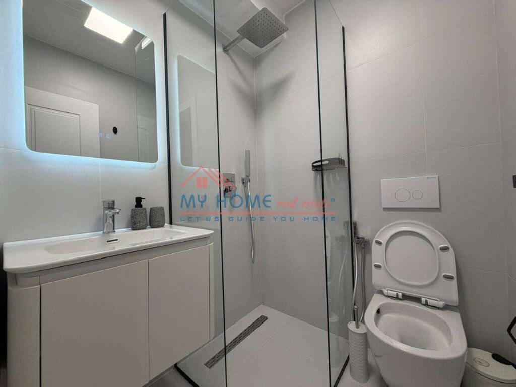 2 Apartament 1+1 ne shitje 21 Dhjetori ne Tirane