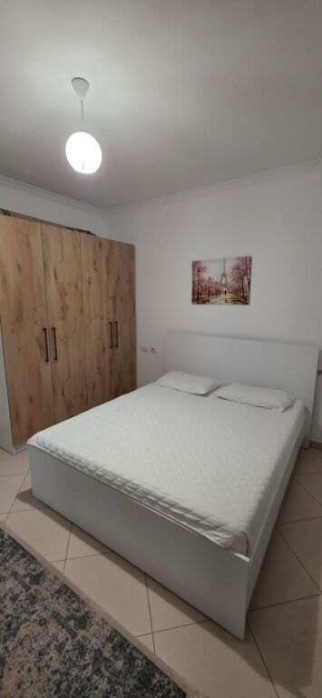 Apartament 2+1+Parking per qira ne Selite.