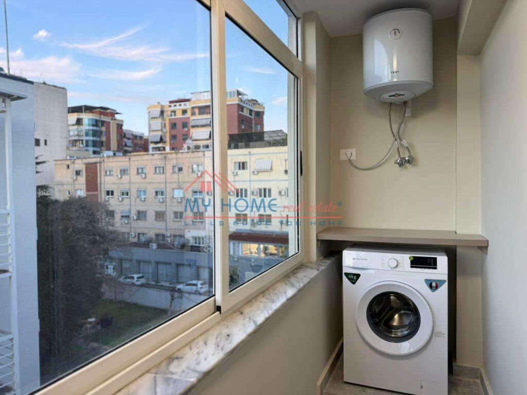 2 Apartamente 1+1 ne shitje 21 Dhjetori ne Tirane
