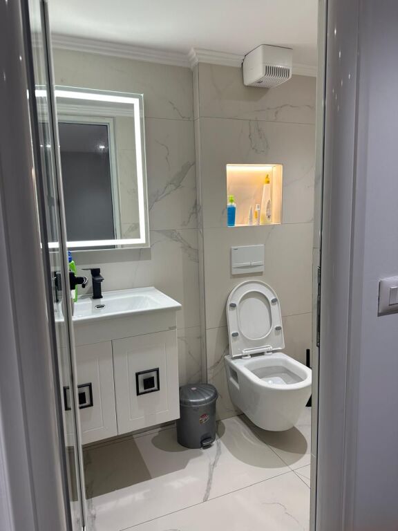 Jepet me qera duplex ne astir