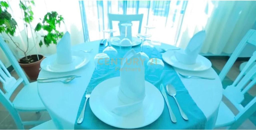 EKSKLUZIVE - SHESIM HOTEL TE SHKEMBI KAVAJES, DURRES 1,200,000 €