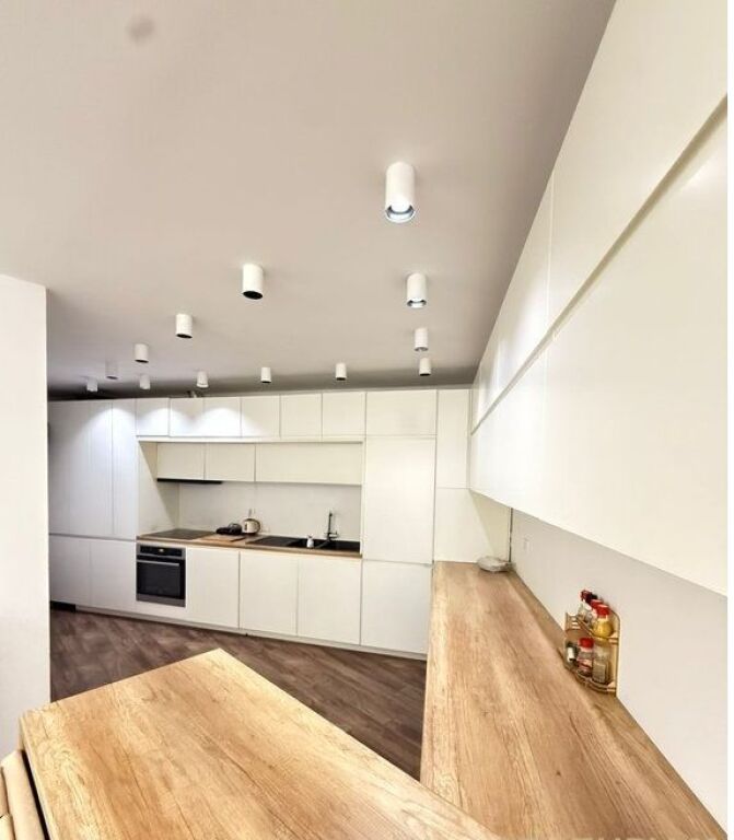 ME QIRA APARTAMENT 2+1+2 TE FUSHA AVIACIONIT