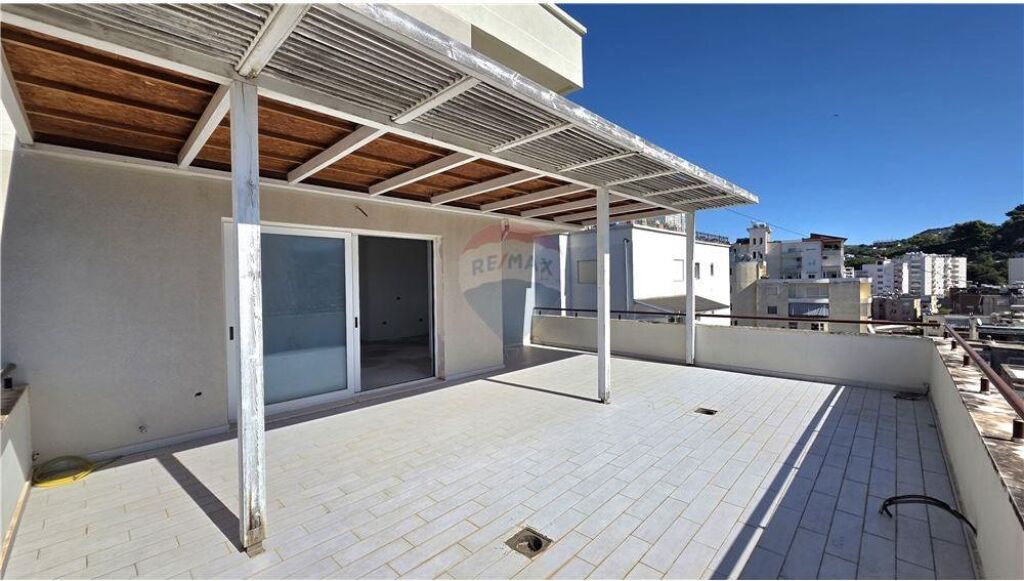 🏡 DUPLEX IN VENDITA – vicino alla Chiesa Ortodossa, Vlora
