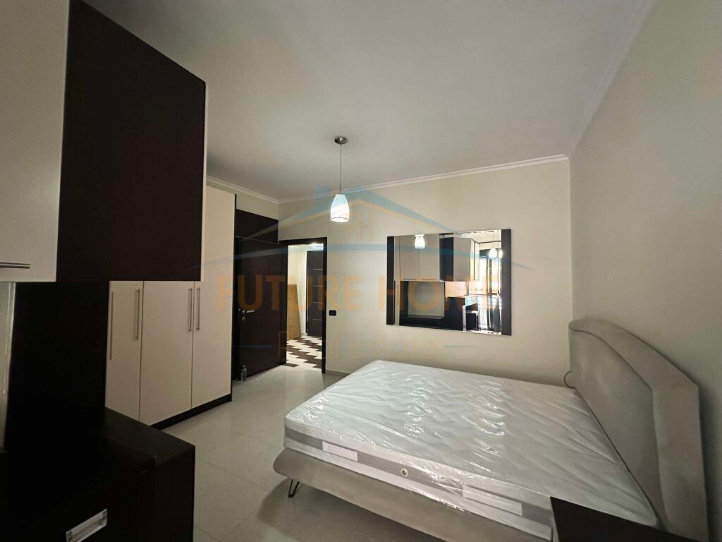 QERA APARTAMENT 2+1 UNAZA RE