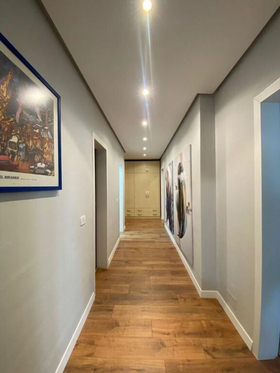 2+1,i mobiluar te ish ekzpozita,cmimi 1000 euro