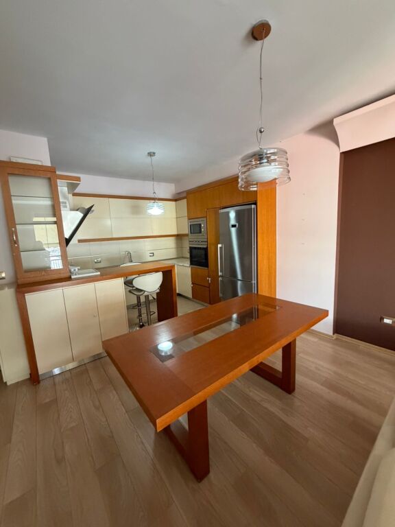 In affitto 2+1+2+ parcheggio LAGO ASCIUTTO VIA PETI 700€