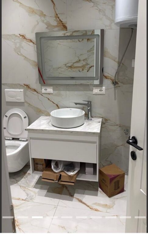 Apartment for office, at the criminal court train station, 800 euros