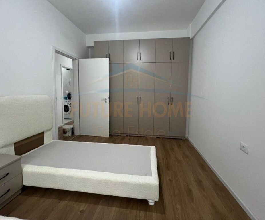 Qera, Apartament 2+1+Post Parkimi, Fresku, Tirane.