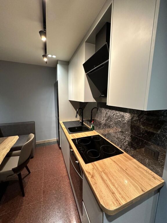 Apartament 1+1 me qera Shallvaret Tirane