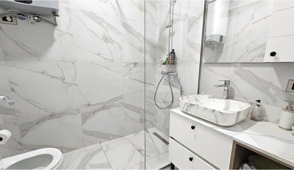 VENDESI APPARTAMENTO 2+1  , 5 MAGGIO