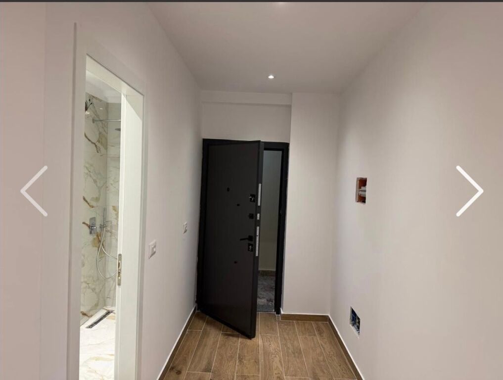 Apartment for office, at the criminal court train station, 800 euros