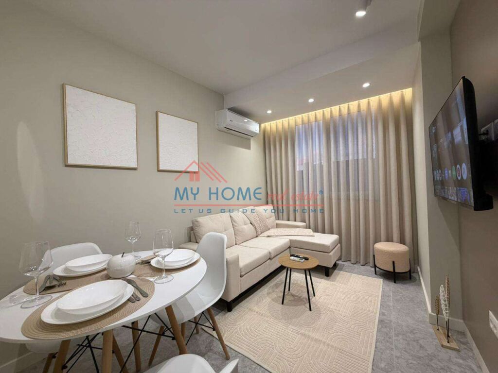 2 Apartament 1+1 ne shitje 21 Dhjetori ne Tirane