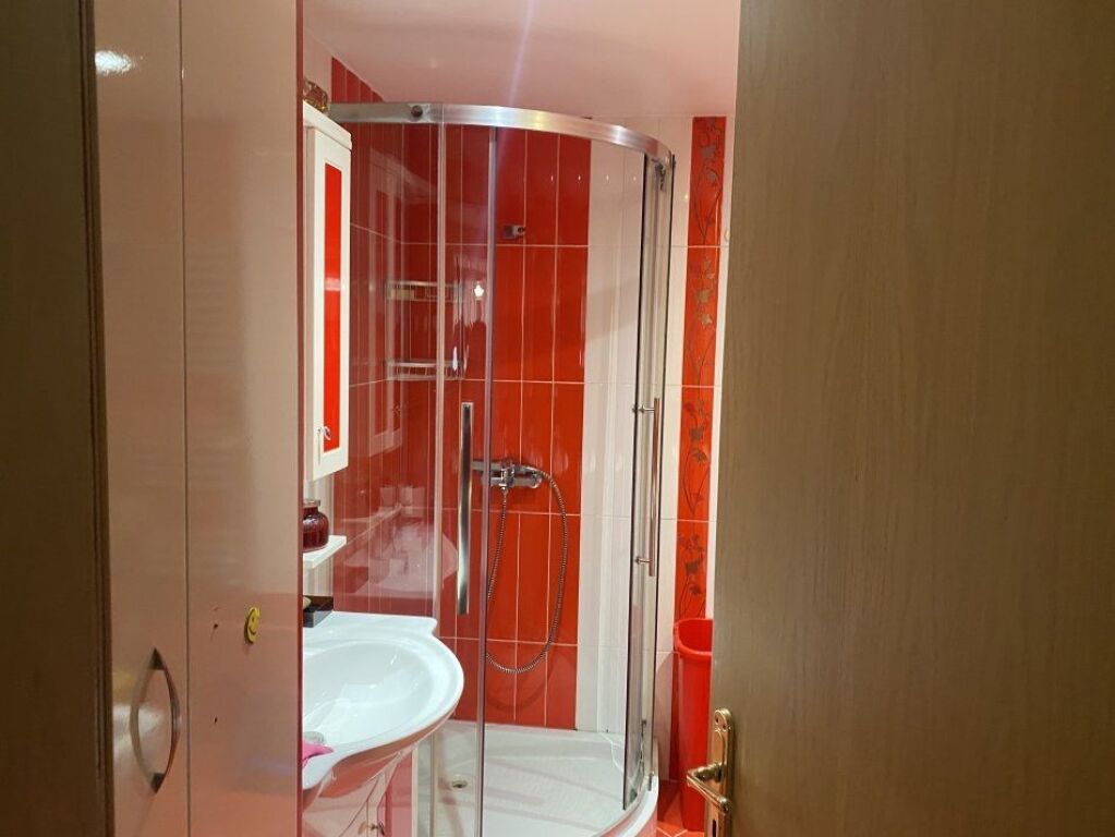 Jepet Me Qera Apartament 2+1+2 Tualete +1 Ballkon