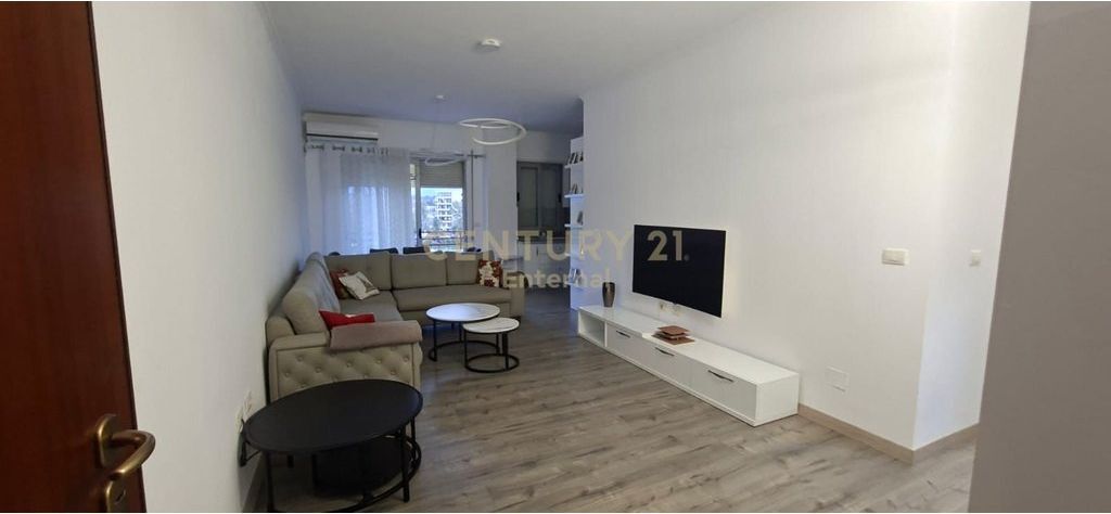 FOR RENT 3+1+2 APARTMENT NEAR THE DRY LAKE