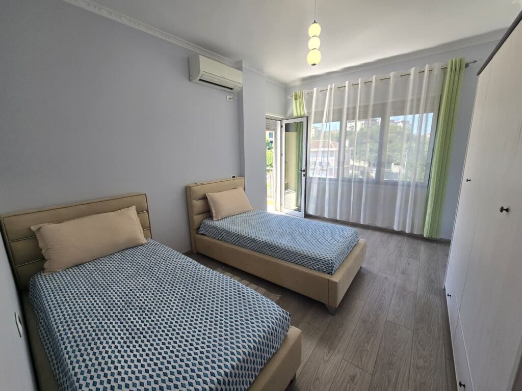 APARTAMENT/ PENTHOUSE 3+1 Me Verande+ POST PARKIMI | ME QIRA | KOPSHTI ZOOLOGJIK