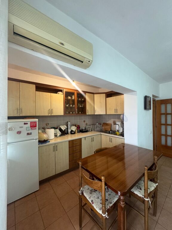 Ish Tregu Elektrik, apartament 2+1 per shitje