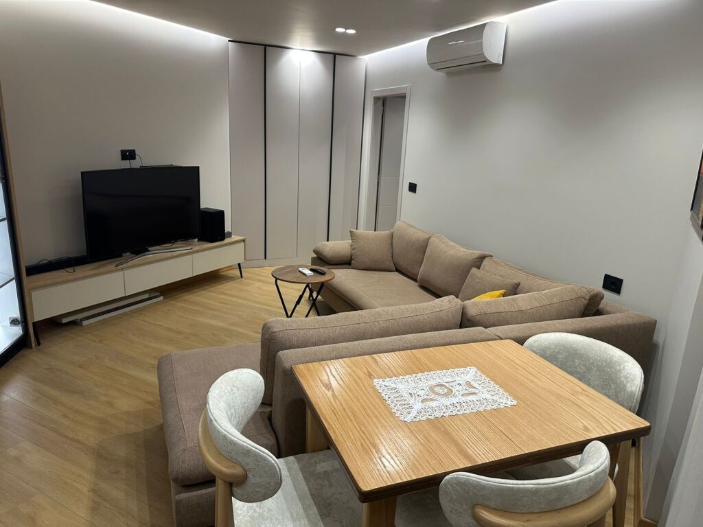 1+1,furnished near Dinamo stadium,750 euros,also available for Airbnb