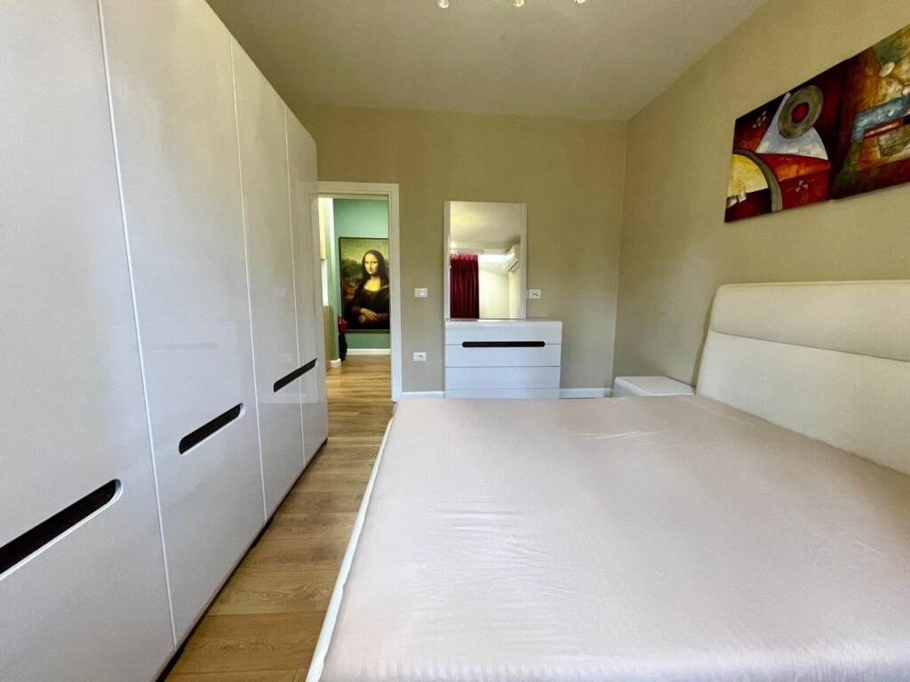 Jepet me qira apartament 2+1 tek shkolla  e baletiti