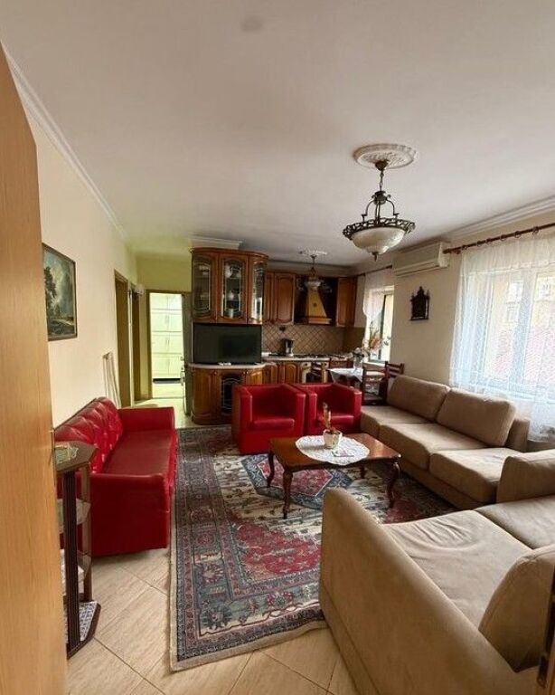 Apartament 3+1+2 Me Qira te Gjimnazi Petro Nini Luarasi, Tirana e Re