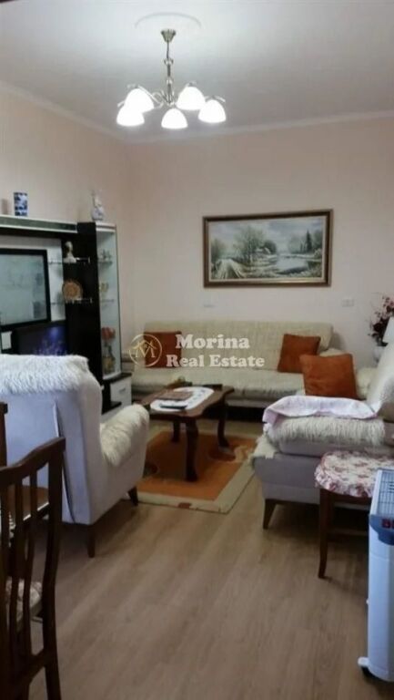 Vendita | Casa privata su 2 piani | Città Studenti | 200000 €