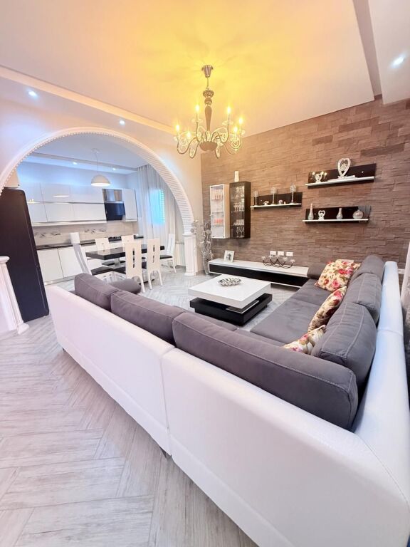 FOR SALE 3 FLOOR VILLA MANEZ DURRES