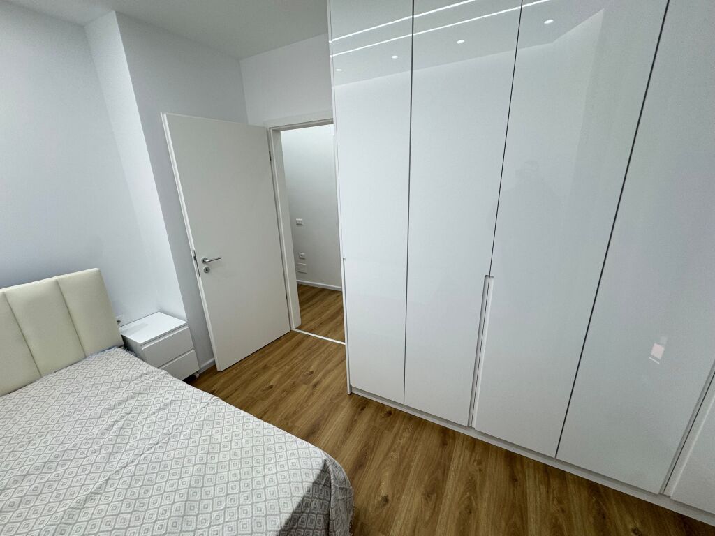 Jept me qera 2+1+ Parkim