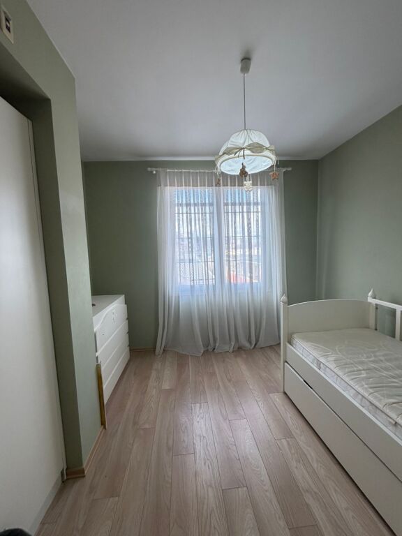 In affitto 2+1+2+ parcheggio LAGO ASCIUTTO VIA PETI 700€