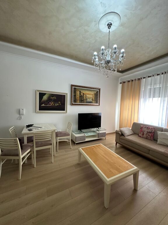 Affitto, Appartamento 1+1 Via Frosina Plaku