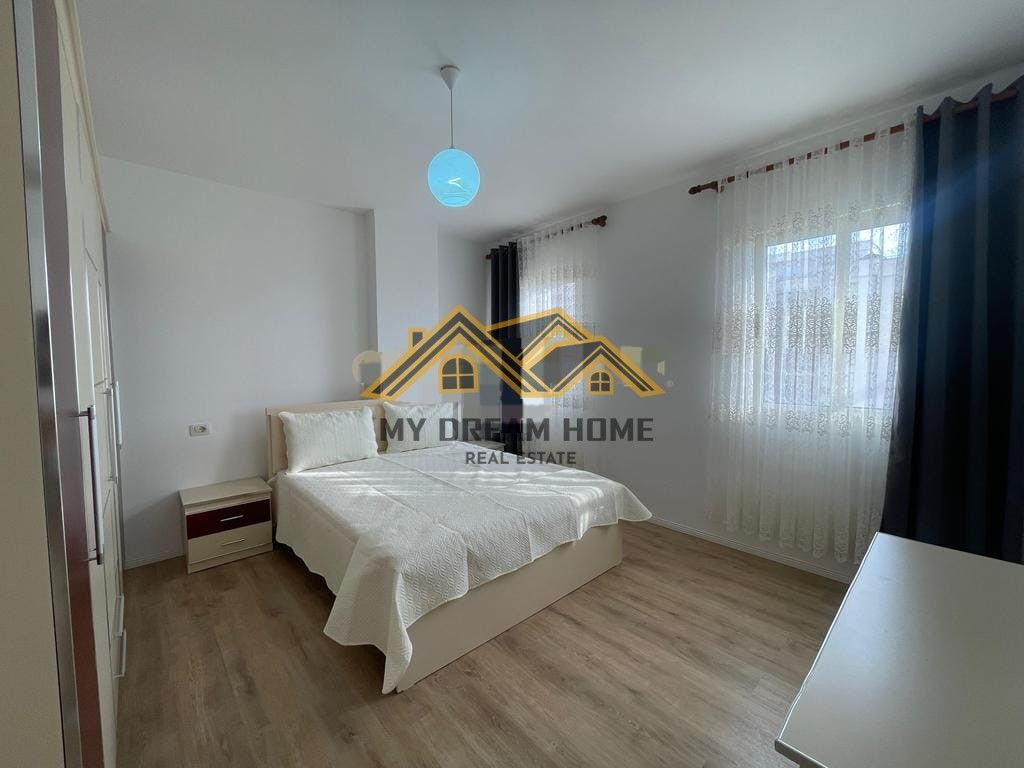 JEPET APARTAMENT 1+1 ME QIRA NE PLAZH HEKURUDHA , DURRES!!