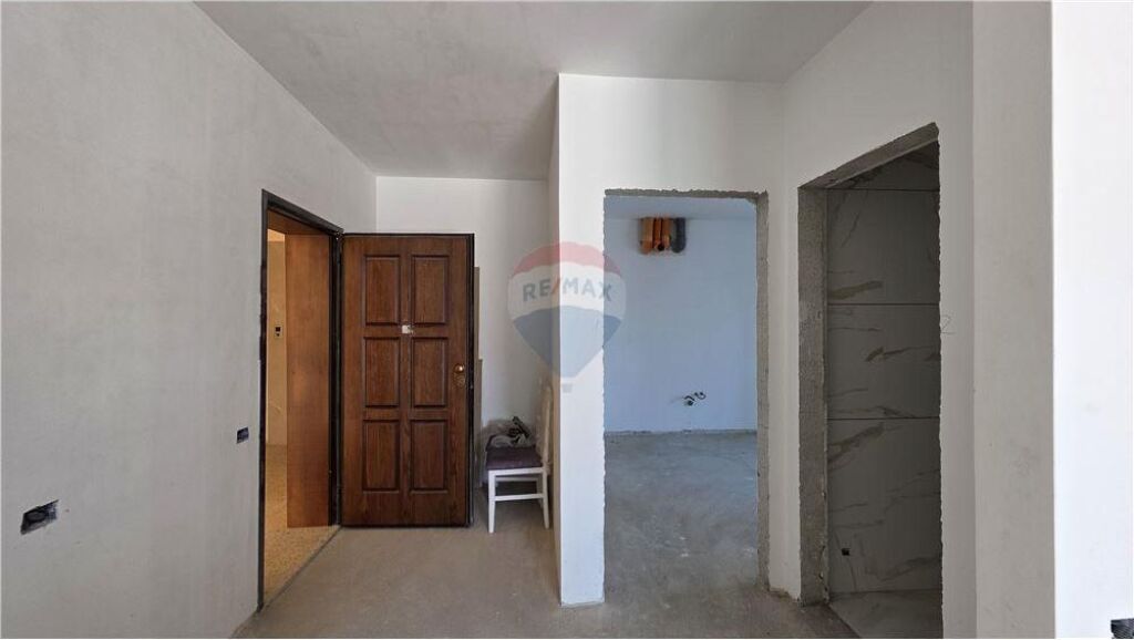 🏡 DUPLEX IN VENDITA – vicino alla Chiesa Ortodossa, Vlora
