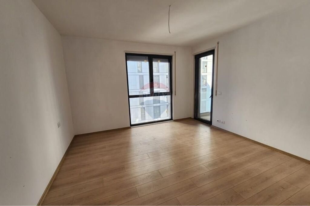 Ambient zyra + post Parkimi te Tirana Akses!