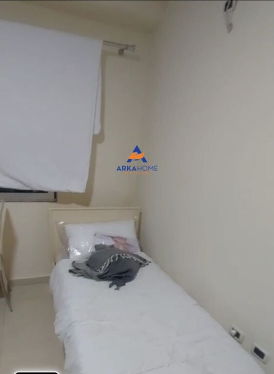 JEPET ME QERA APARTAMENT 2+1+BALLKON "PERBALL ME MARTENITETIN E RI NE BRRYL" 55.000 LEKE