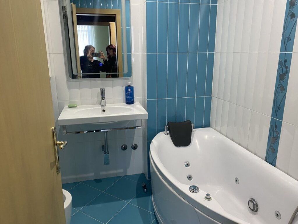 Jepet Me Qera Apartament 2+1+2 Tualete +1 Ballkon