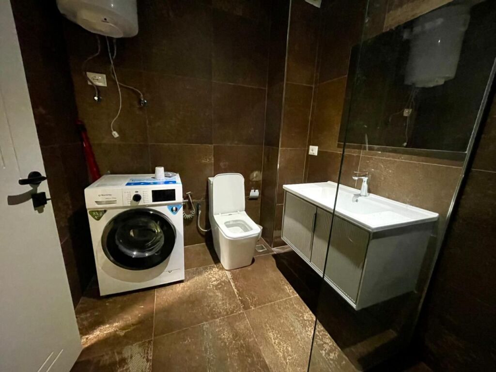 Jepet me qira apartament 2+1 tek shkolla  e baletiti