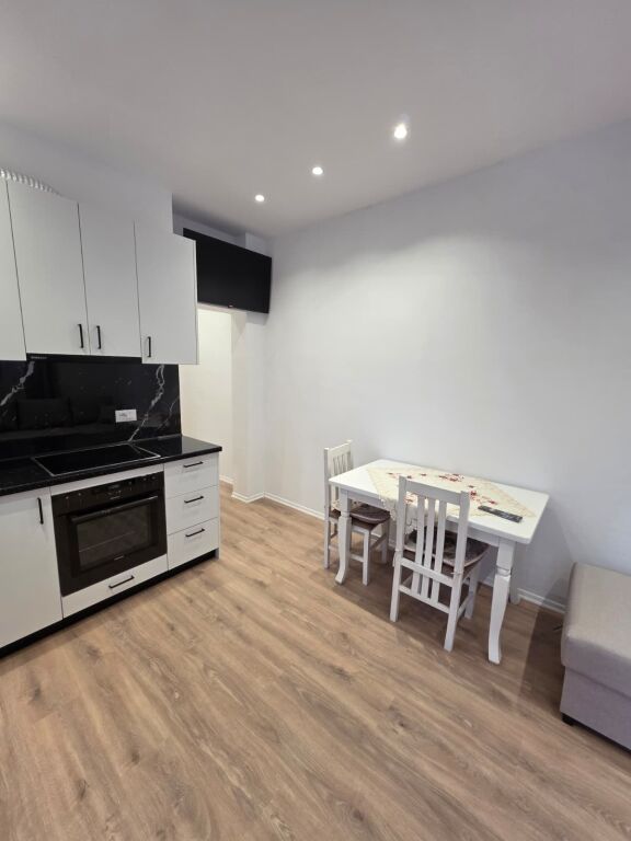 Apartament me qera 1+1 ne astir