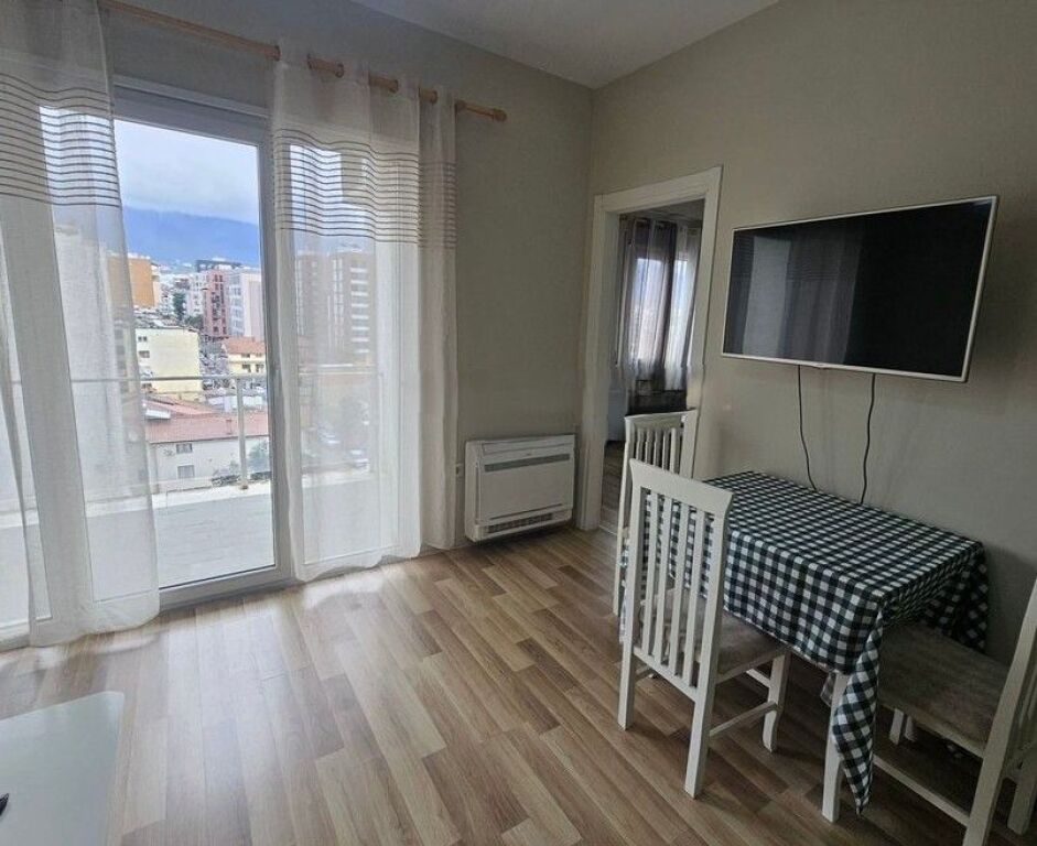 Apartment 1+1 for rent near Partizani High School, Red School