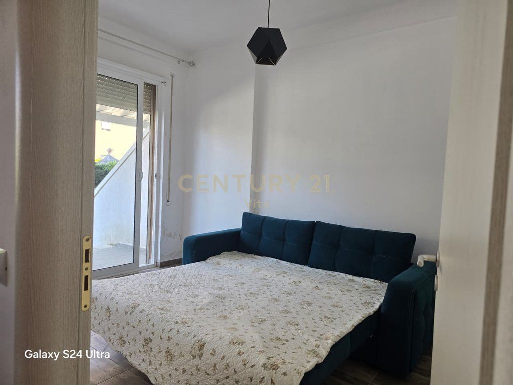 Shitet Apartament 1+1 me Oborr në Gjirin e Lalzit , Durres ! 150,000 €