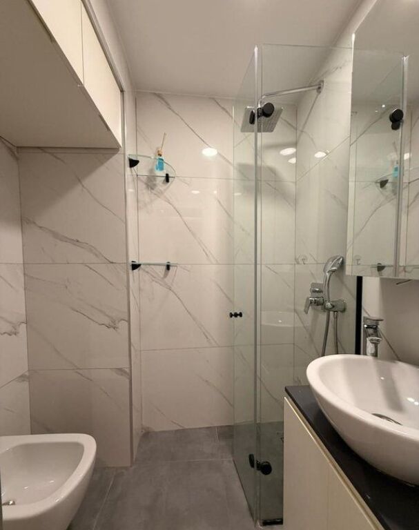 APARTAMENT ME QERA TEK SHESHI WILSON!