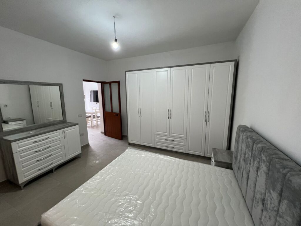 QIRA KATI PARE I NJE VILE 1+1 NE PLEPA PLAZH DURRES 300 EURO
