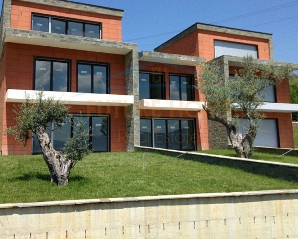 Qera, Vile me pishine, Olive Grove Residence