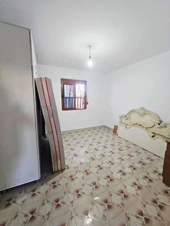 Jepen me qera super apartamente 1+1 prane Semaforit 1 te  Kënetë