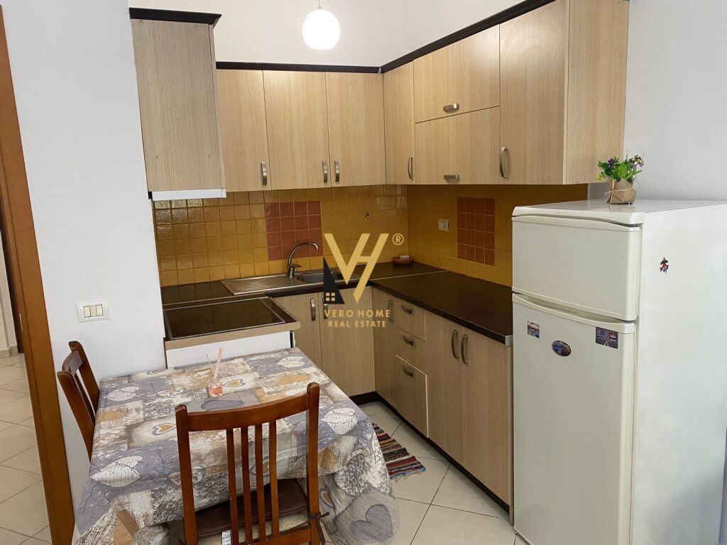 JEPET APARTAMENT 1+1+BLK ME QIRA TE LIQENI I THATE 50.000 LEKE