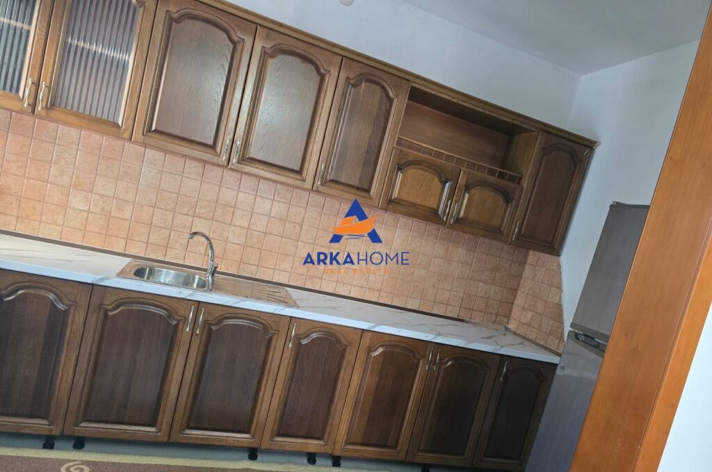 APPARTAMENTO IN AFFITTO 2+1+ 1 POSTO AUTO "LAPRAKE" 40000 LEKE