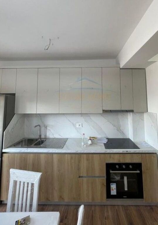 Affitto, Appartamento 2+1+Posto Auto, Residenza Kodra e Diellit 2, Tirana.