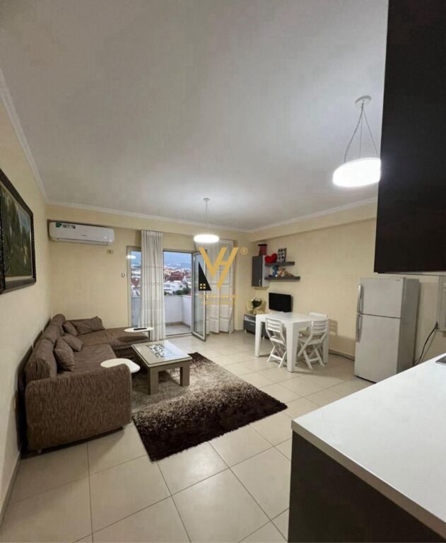 JEPET APARTAMENT 2+1 ME QIRA TE KODRA E PRIFTIT 500 EURO