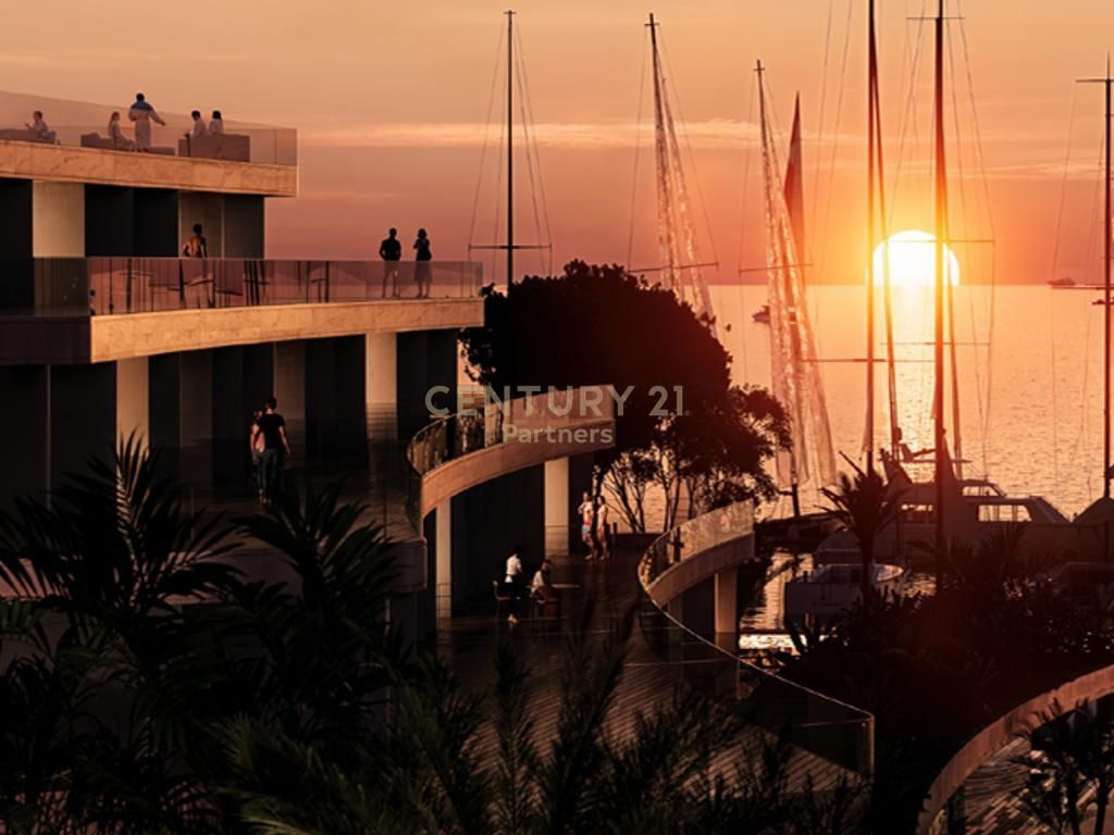 SHESIM VILË ME OBORR, NË KOMPLEKSIN “TURQUOISE MARINA”! 575,000 €