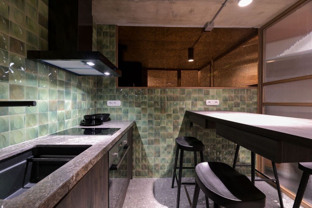 Apartament 1+1 plus parking me qera tek Tirana Garden Building