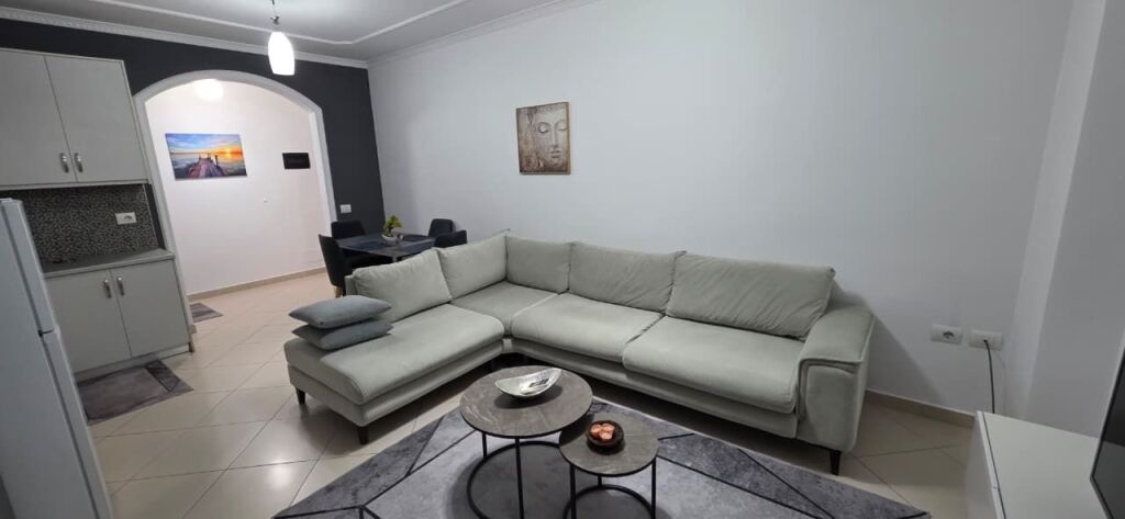 Apartament 2+1+Parking per qira ne Selite.