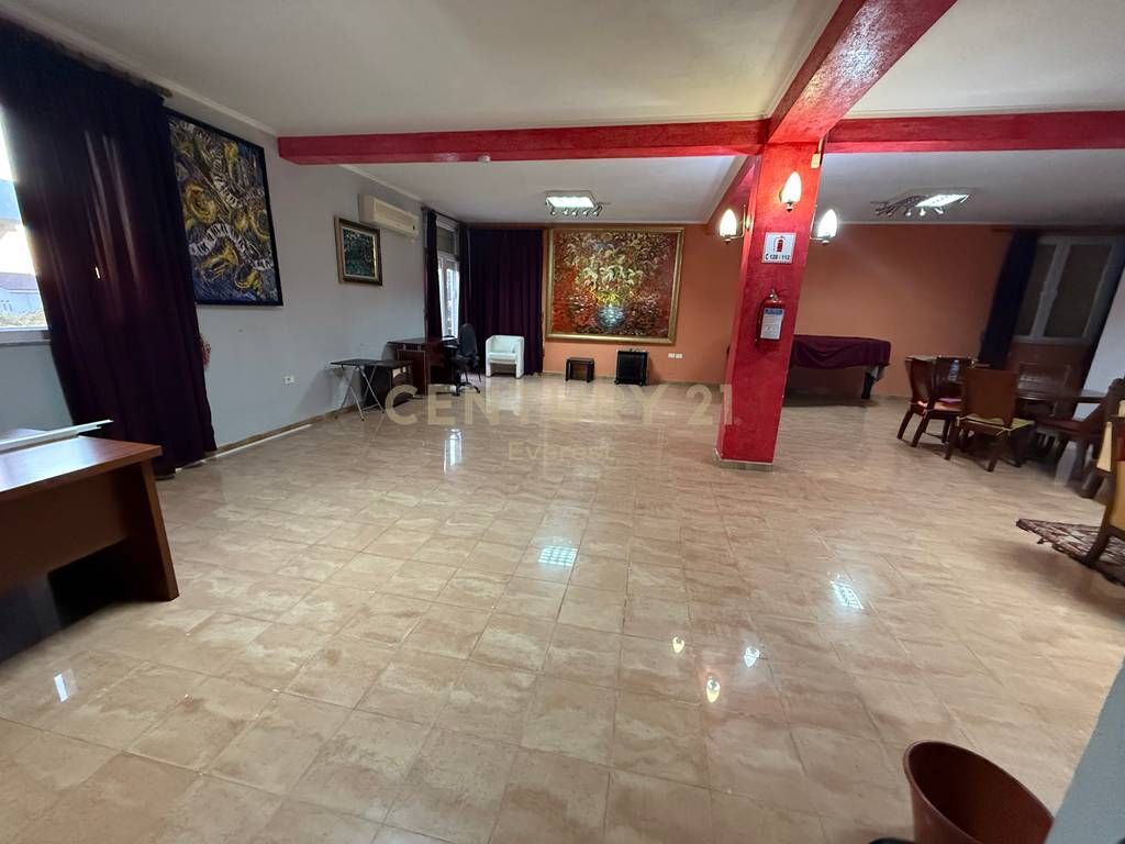 Vile me qira prane Liqenit te Farkes