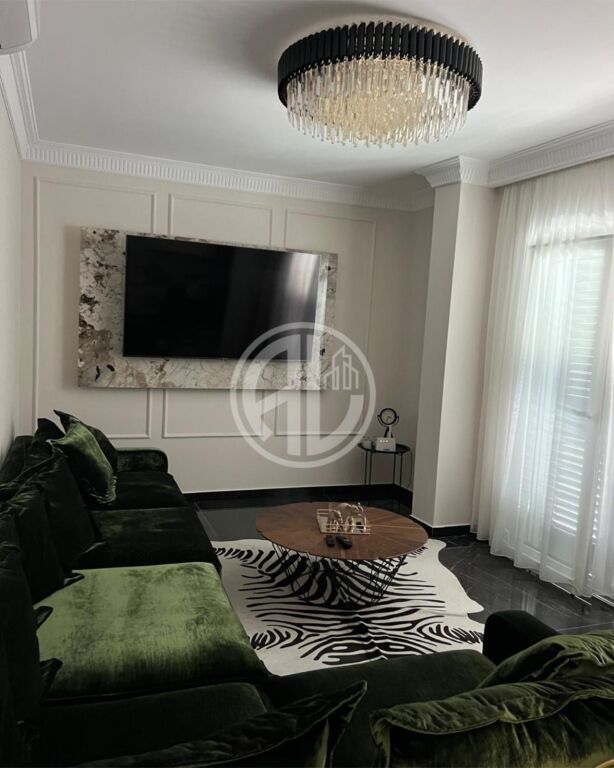 Apartament me Qira